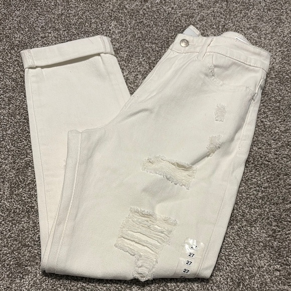NWT Vervet Distressed White Emma Mom Jeans - Picture 1 of 5
